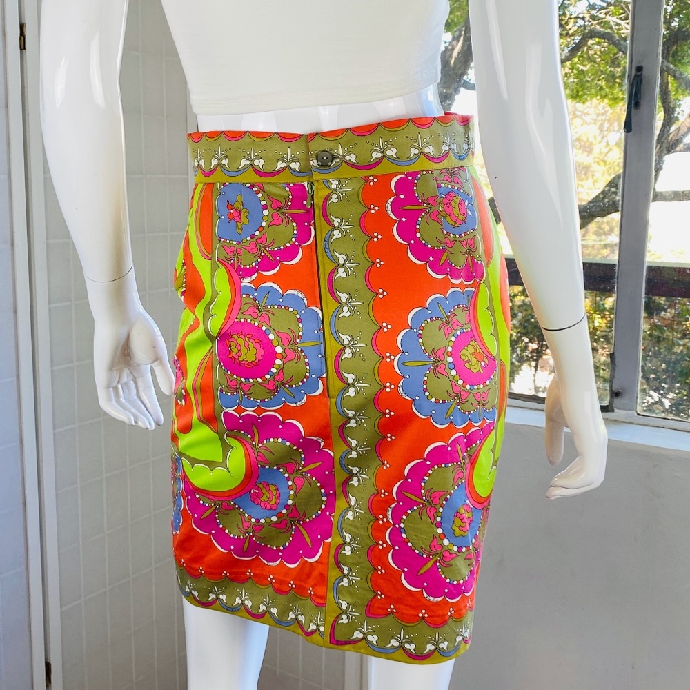 EMILIO PUCCI, Printed Multi Color Mini Skirt, 10. - Picture 6 of 6